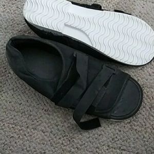 Cast foot shoes